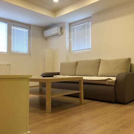 Premium 4U - City Center 50M2 - Skopje Bagian luar foto